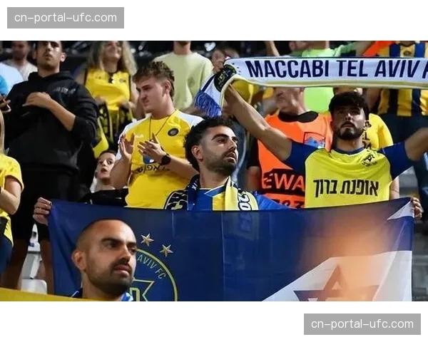 一名球迷因在比赛中种族歧视对方球员被警方逮捕并起诉 一名球迷因在比赛中种族歧视对方球员被警方逮捕并起诉