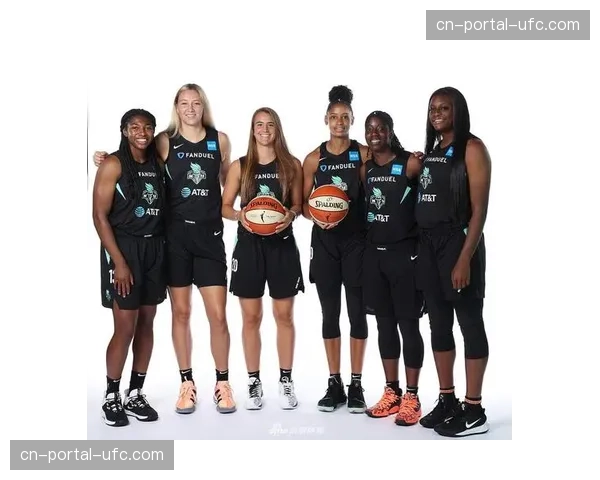 WNBA纽约自由人队宣布与主力前锋布里安娜·斯图尔特完成续约